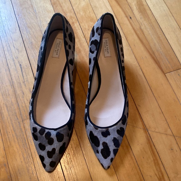Cole Haan kitten heel 8.5 - Picture 1 of 3